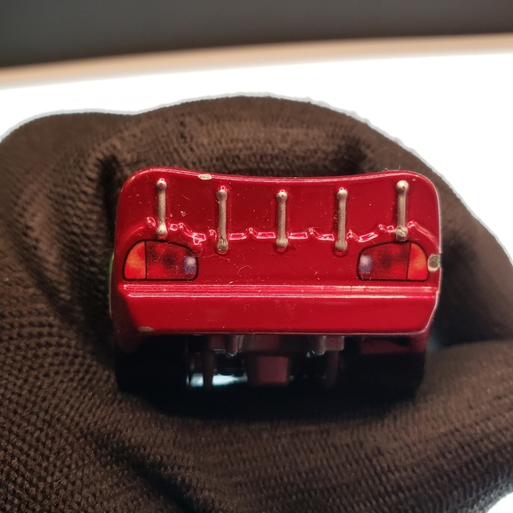 Disney Pixar Cars Holiday Hotshot Lightning McQueen - Picture 13 of 16